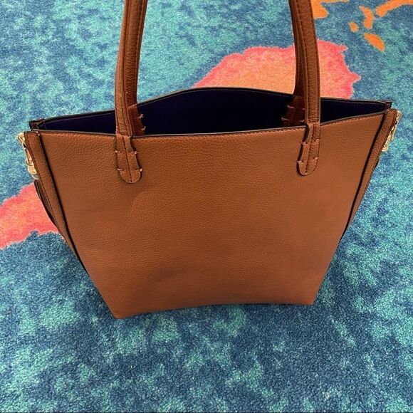 Hip Reversible tan & purple carryall purse with oversized tassels NWOT - Picture 1 of 15